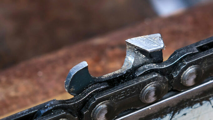 Chainsaw Chains Dull Quickly - But What Can You Do To Stop It From Happening?